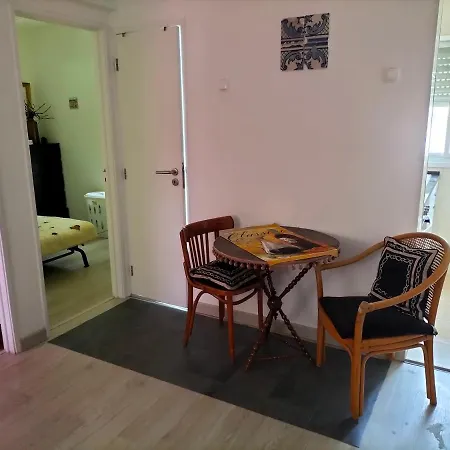 Проживання в сім'ї Lisboa, Madre Deus Лісабон